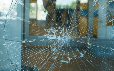 Qualities to seek when hiring glass repair in Ottawa